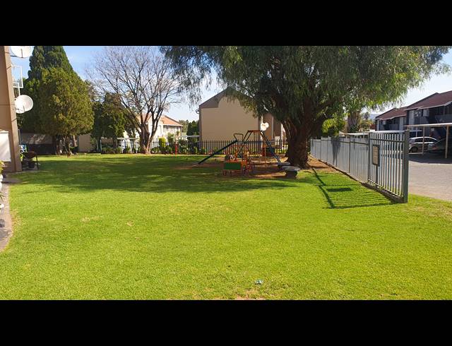 2 BEDROOM SECTIONAL TITLE FOR SALE IN VERWOERDPARK